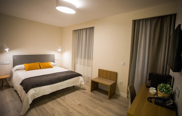 Imagen de la habitación del Villa Lucerna Sports and Hotel Resort. Foto 8