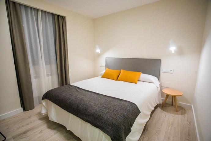 Imagen de la habitación del Villa Lucerna Sports and Hotel Resort. Foto 16