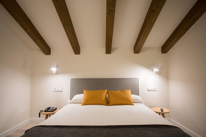 Imagen de la habitación del Villa Lucerna Sports and Hotel Resort. Foto 17