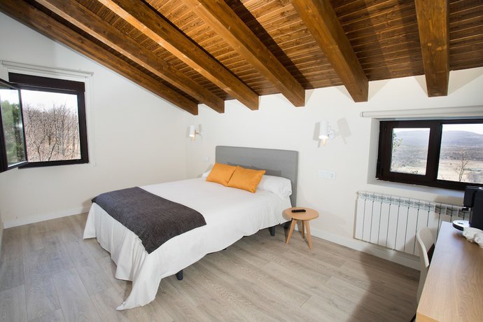 Imagen de la habitación del Villa Lucerna Sports and Hotel Resort. Foto 18