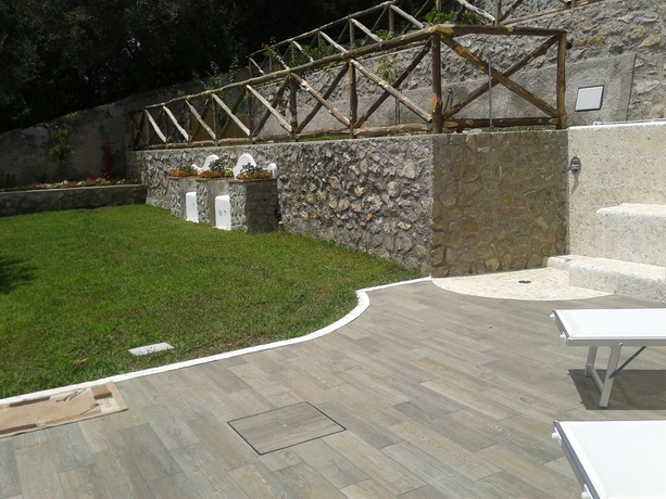 Imagen de los exteriores del Villa Marilisa. Foto 3