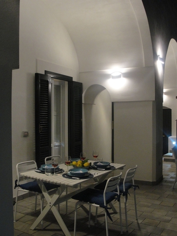 Imagen del bar/restaurante del Villa Marilisa. Foto 2