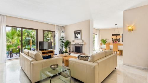 Imagen de la habitación del Villa Marina, Marbella. Foto 2