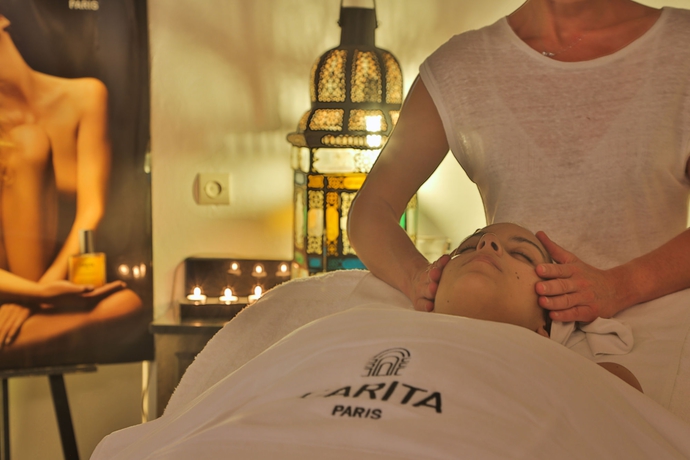 Imagen de los interiores del Villa Maroc. Foto 14