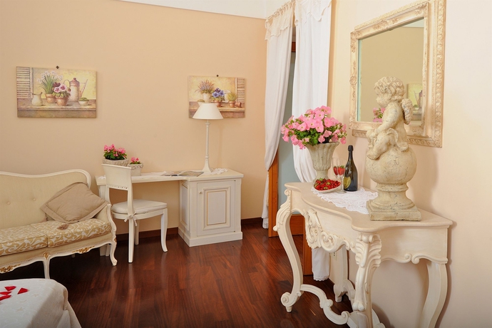 Imagen de los interiores del Villa Mary Suites. Foto 16