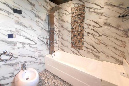 Imagen de la habitación del Villa Mirasol Hotel. Foto 19