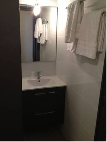 Imagen de la habitación del Villa Montmartre. Foto 14