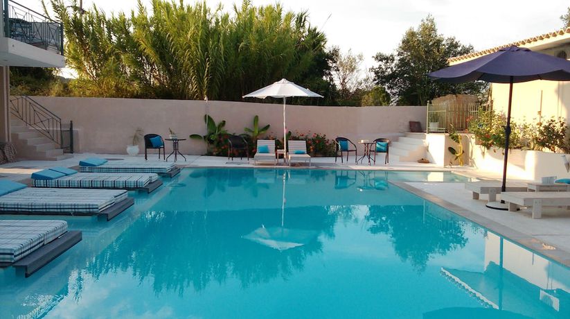 Imagen de la piscina del Villa Olga Lounge Hotel. Foto 18