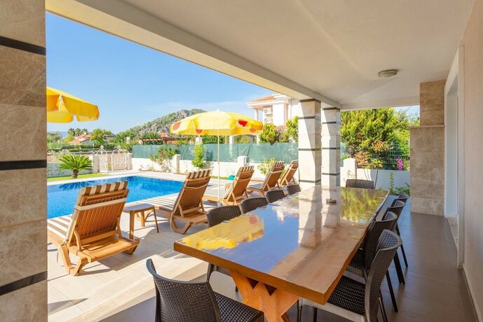 Imagen general del Villa Ozcelik Large Private Pool A C Wifi Car Not Required Eco-friendly - 2833. Foto 17