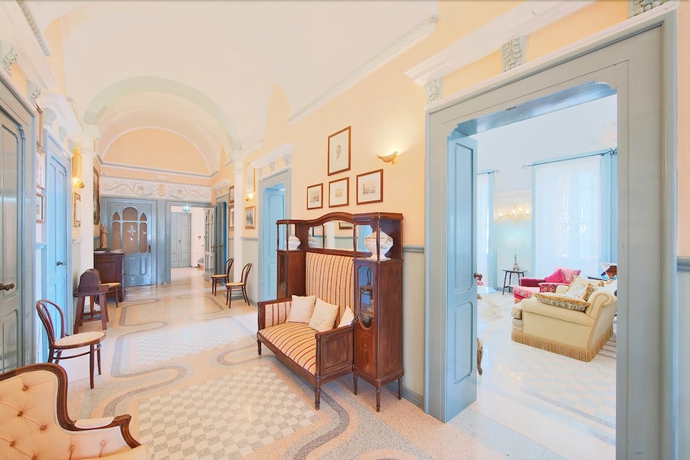 Imagen de los interiores del Villa Raffaella. Foto 16