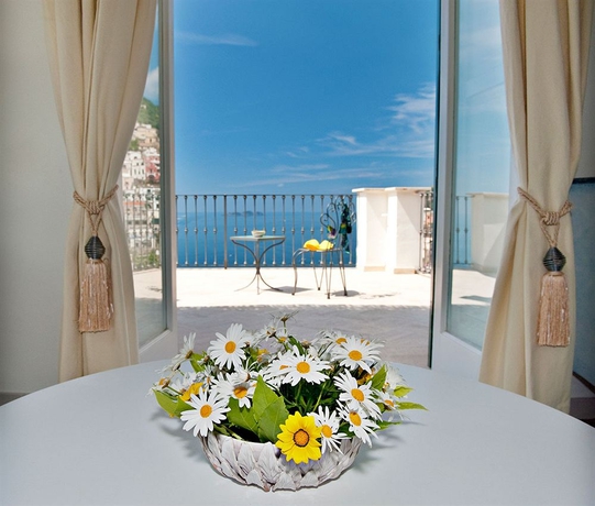 Imagen de los exteriores del Villa Rosa, Positano. Foto 13