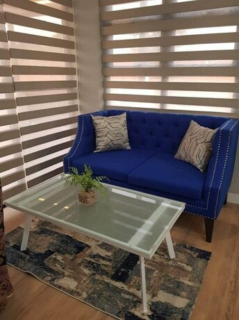 Imagen de la habitación del Villa - Sleeps 10 - Communal Pool - Parking. Foto 26