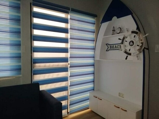 Imagen de la habitación del Villa - Sleeps 10 - Communal Pool - Parking. Foto 33