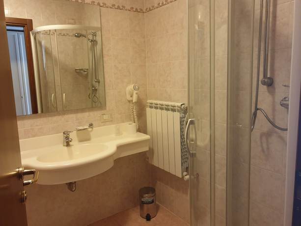 Imagen de la habitación del Villa Strassoldo, EX: Attianese Hotel Restaurant. Foto 7