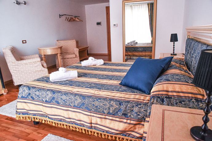Imagen de la habitación del Villa Strassoldo, EX: Attianese Hotel Restaurant. Foto 14