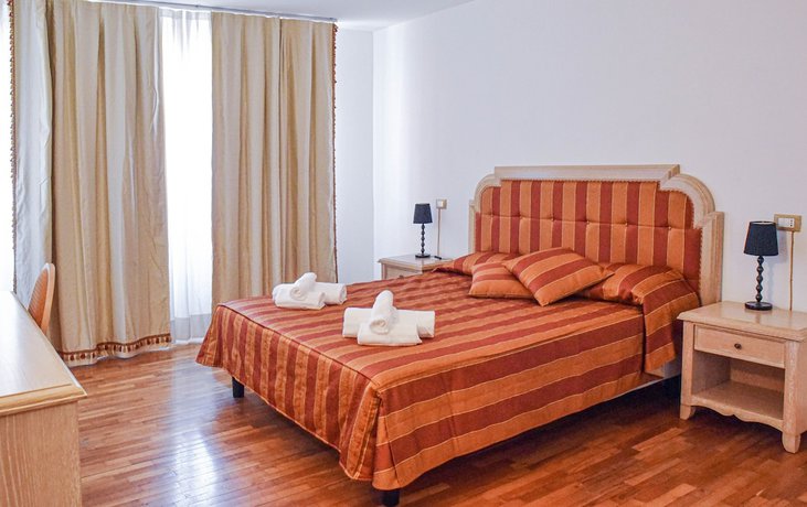 Imagen de la habitación del Villa Strassoldo, EX: Attianese Hotel Restaurant. Foto 15