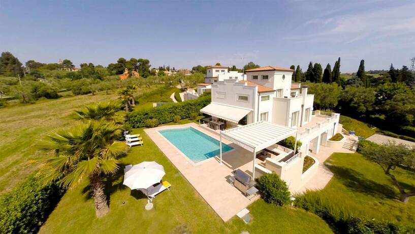 Imagen general del Villa Surya 8 2. Foto 4