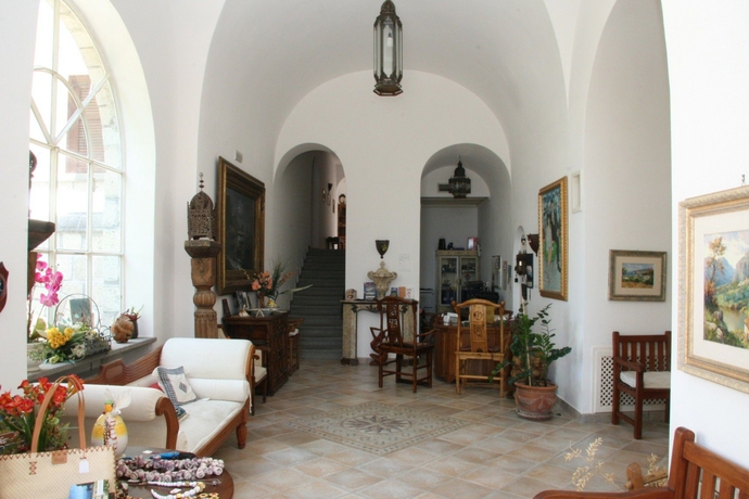 Imagen de los interiores del Villa Tara. Foto 16