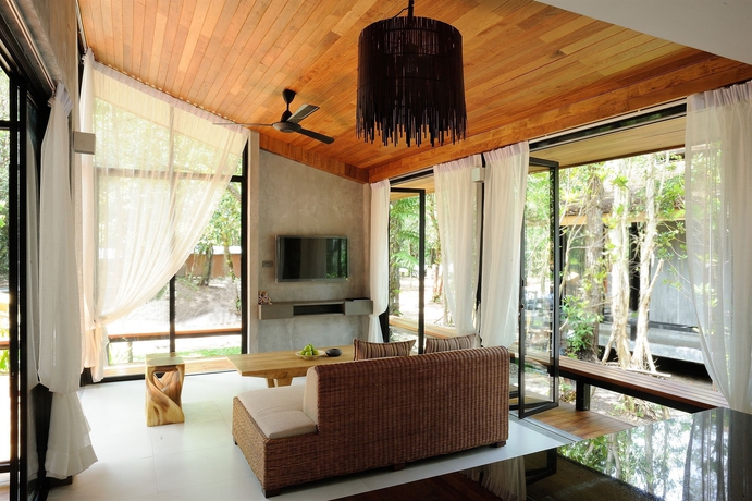 Imagen de los interiores del Villa Thalanena By The Beach. Foto 14