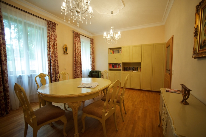 Imagen de los interiores del Villa Toscana. Foto 14