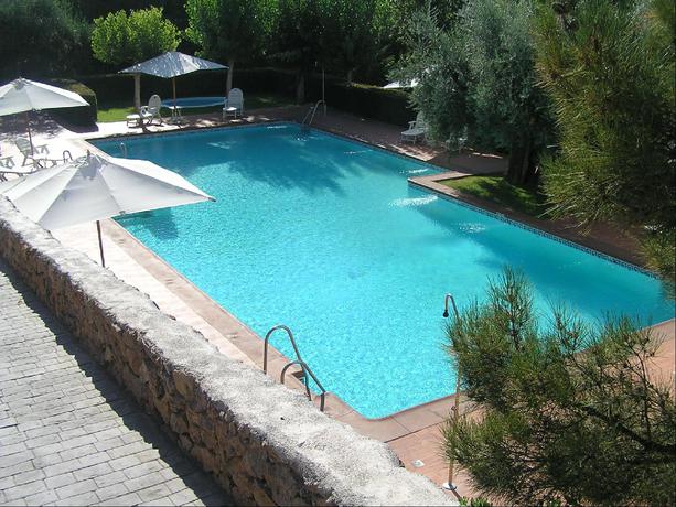 Imagen de la piscina del Villa Turística de Laujar de Andarax. Foto 10