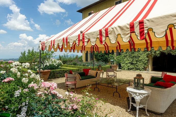 Imagen general del Villa di Tizzano Luxurious Retreat in Paradise. Foto 4