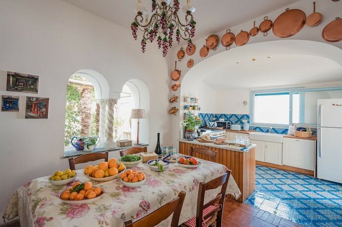 Imagen de la habitación del Villa la Campanella in Ravello. Foto 20