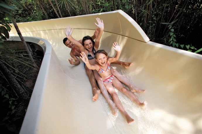 Imagen de la piscina del Village Cap Esterel Pierre and Vacances. Foto 5