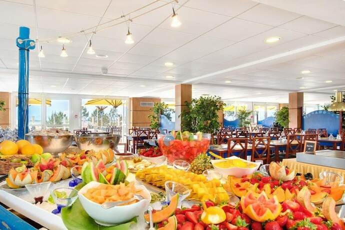 Imagen del bar/restaurante del Village Club De La Grande Baie. Foto 19