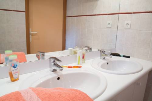 Imagen de la habitación del Village De Vacances De La Canourgue. Foto 16