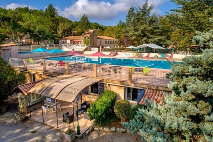 Imagen general del Village Vacances les Bories. Foto 14