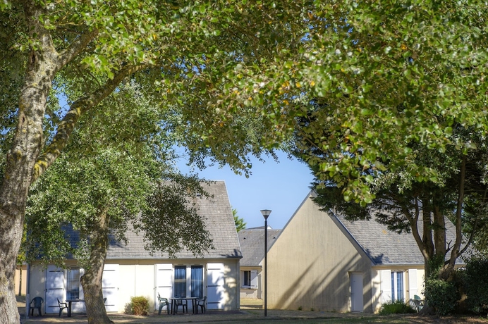 Imagen de los exteriores del Village de vacances Le S&eacute;n&eacute;quet. Foto 14