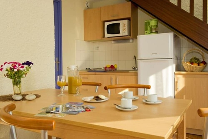 Imagen de la habitación del Village de vacances Le S&eacute;n&eacute;quet. Foto 10
