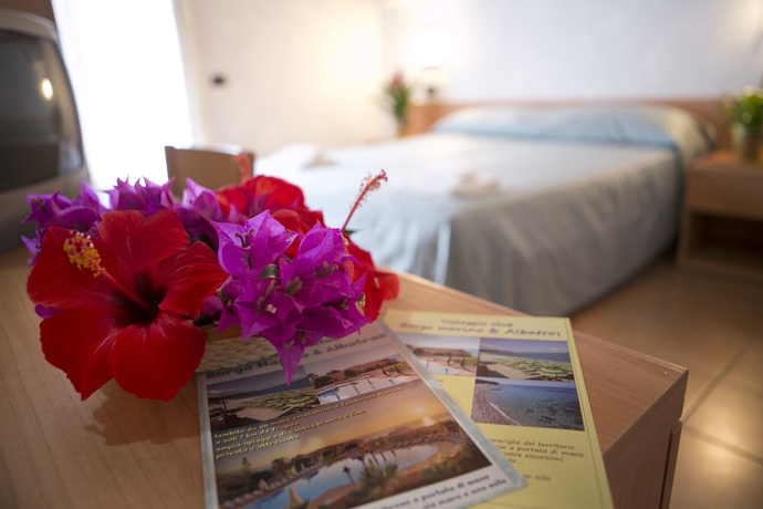 Imagen de la habitación del Villaggio Borgo Marino. Foto 7