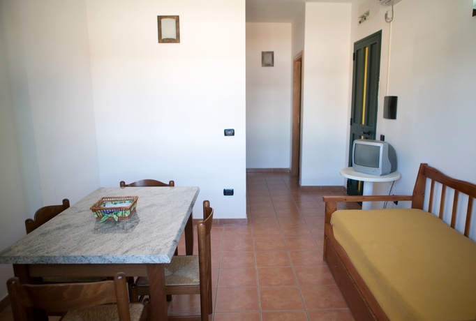 Imagen de los interiores del Villaggio Borgo Marino. Foto 18