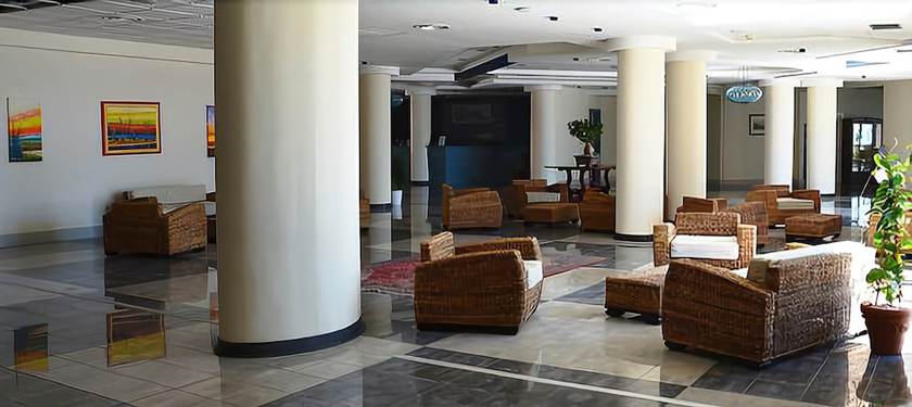 Imagen de los interiores del Villaggio Club Baia Di Dino. Foto 10