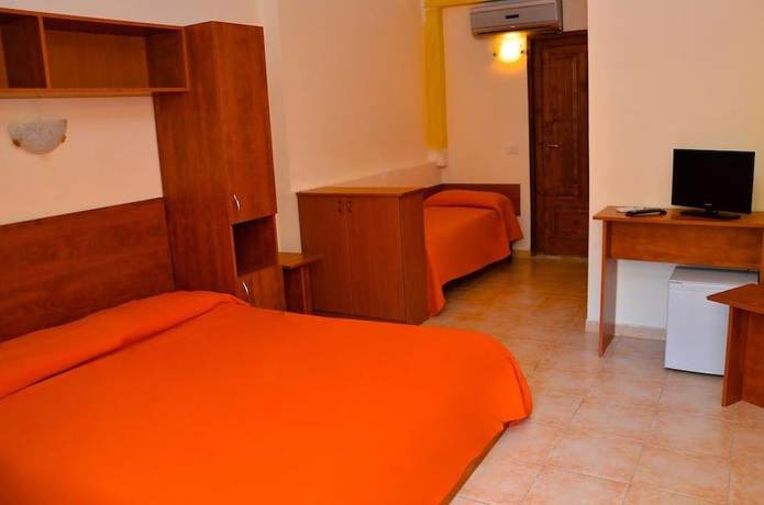 Imagen de la habitación del Villaggio Faro Punta Stilo. Foto 9
