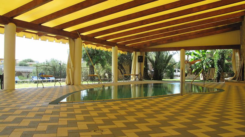 Imagen de la piscina del Villaggio Garden Park. Foto 20