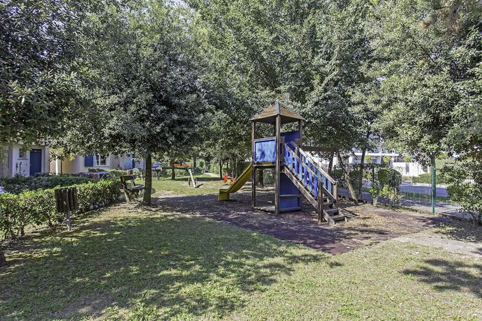 Imagen de los exteriores del Villaggio Girasoli. Foto 9