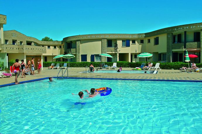 Imagen de la piscina del Villaggio Girasoli. Foto 16