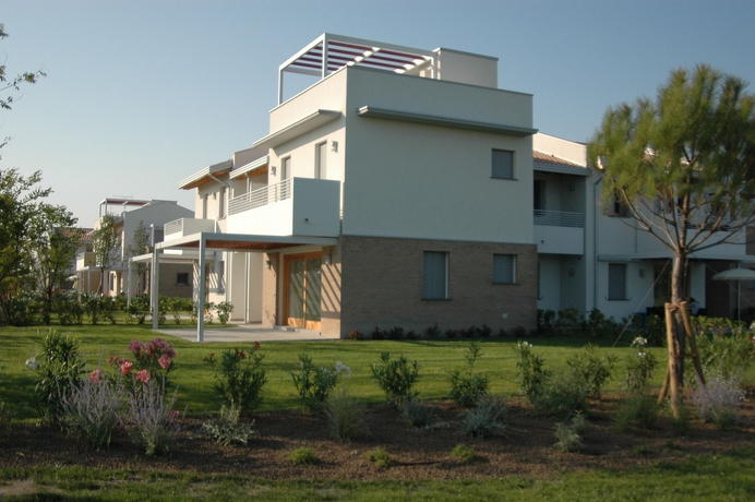 Imagen de los exteriores del Villaggio Laguna Blu. Foto 4