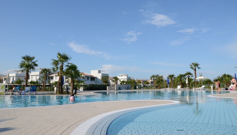 Imagen de la piscina del Villaggio Laguna Blu. Foto 16
