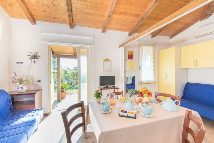 Imagen de la habitación del Villaggio Mare Verde. Foto 3