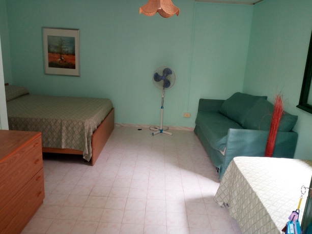 Imagen de la habitación del Villaggio Mediterraneo. Foto 6