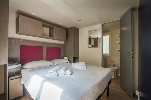 Imagen de la habitación del Villaggio Miramare. Foto 9