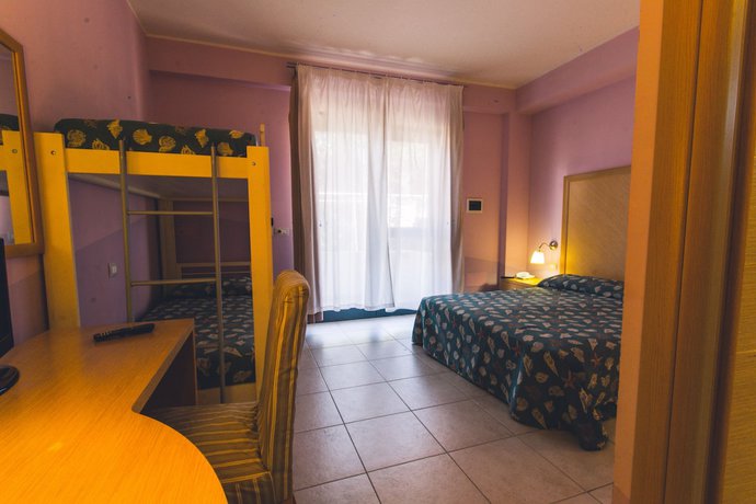 Imagen de la habitación del Villaggio Residence Costa Blu. Foto 19