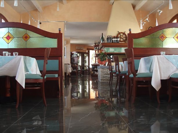 Imagen del bar/restaurante del Villaggio Turistico Airone. Foto 4