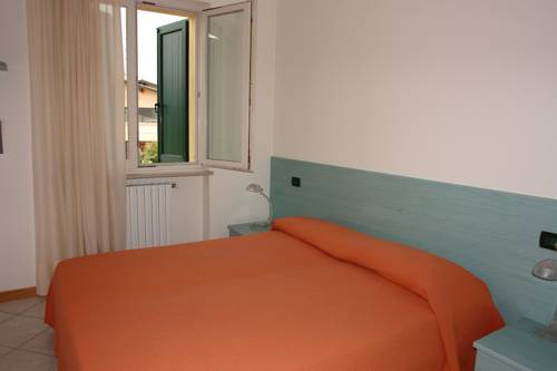 Imagen de la habitación del Villaggio Turistico Lugana Marina. Foto 11