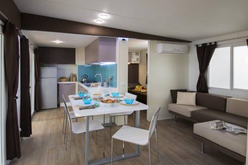 Imagen de la habitación del Villaggio Turistico Lugana Marina. Foto 16
