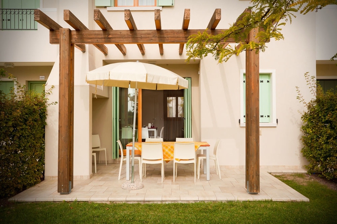 Imagen de los exteriores del Villaggio a Mare. Foto 15